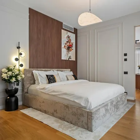 One Luxury - Herastrau Vista 布加勒斯特