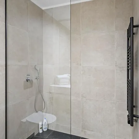 One Luxury - Herastrau Vista * 布加勒斯特